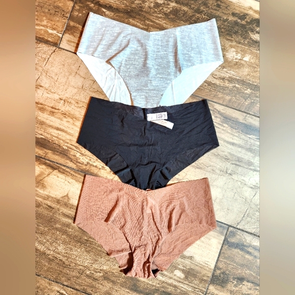 NWT Victoria's Secret Bundle: 3 Hiphuggers (Size XL) - Picture 1 of 5